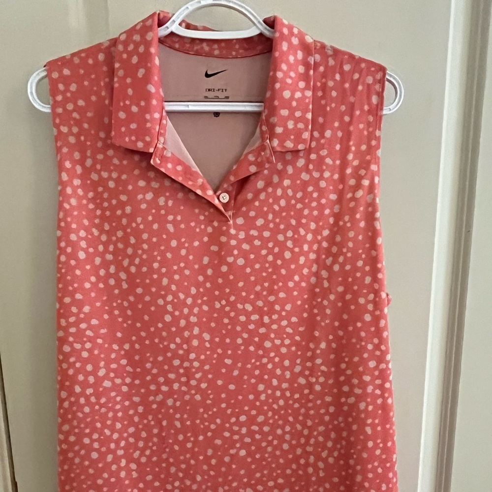 Woman’s Nike Sleeveless Golf Shirt